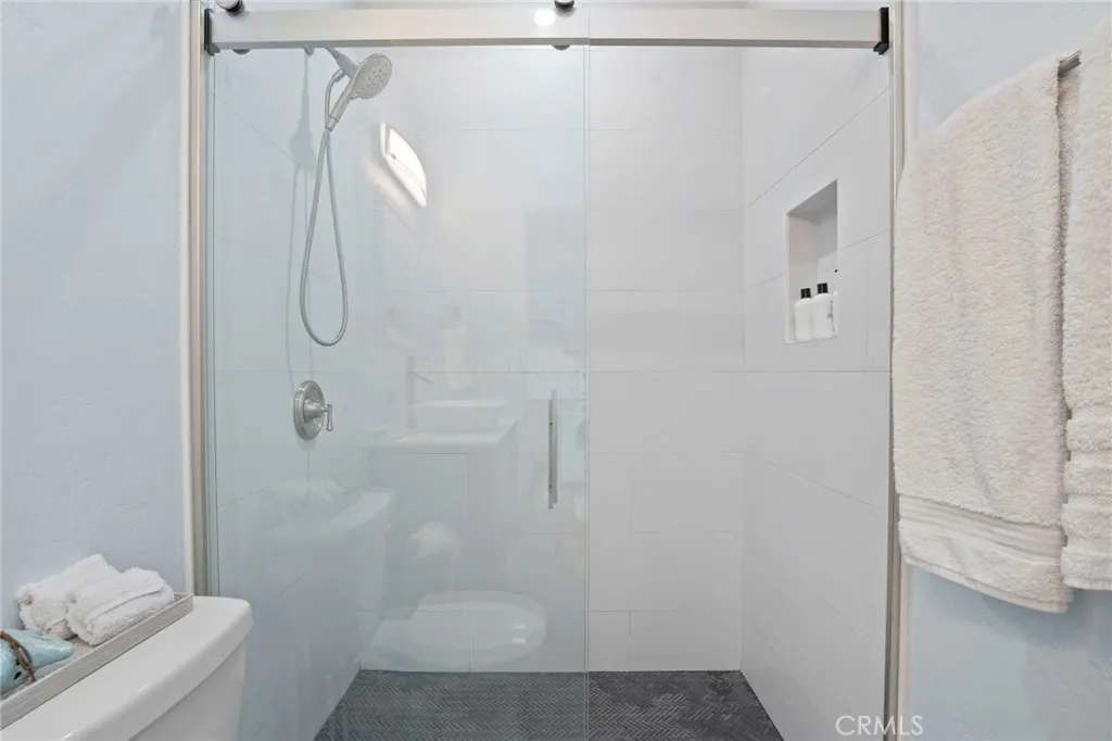 https://cdn.realtyfeed.com/cdn/127/306023763/bd3cf36079b5ad09cc25e3f28e7552a2.webp