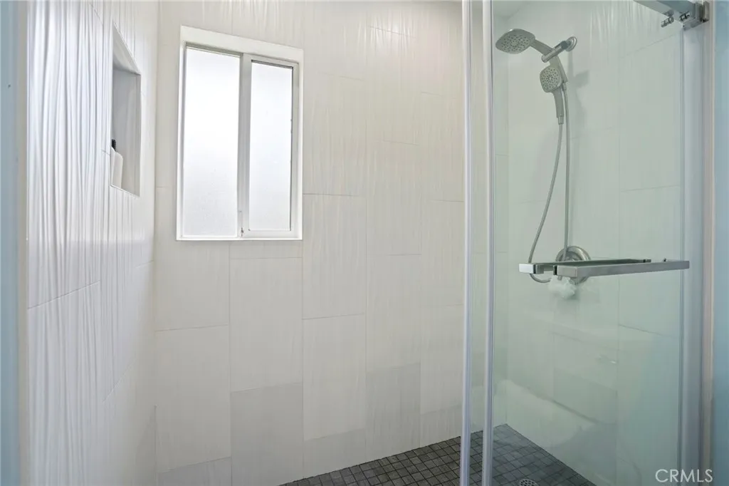 https://cdn.realtyfeed.com/cdn/127/306023763/ec417f3667404f1ca7a50437bd62ba63.webp