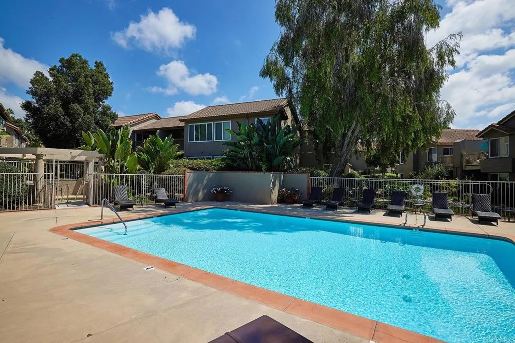 https://cdn.realtyfeed.com/cdn/127/306023871/423bd575135196b9ae5f2a4030833540.webp