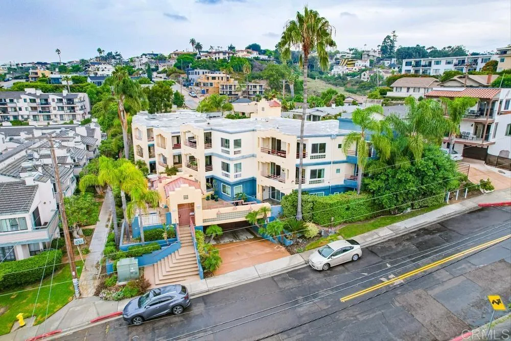 https://cdn.realtyfeed.com/cdn/127/306024182/1d1ed343ba4355dc2bf09f5a711a4a9f.webp