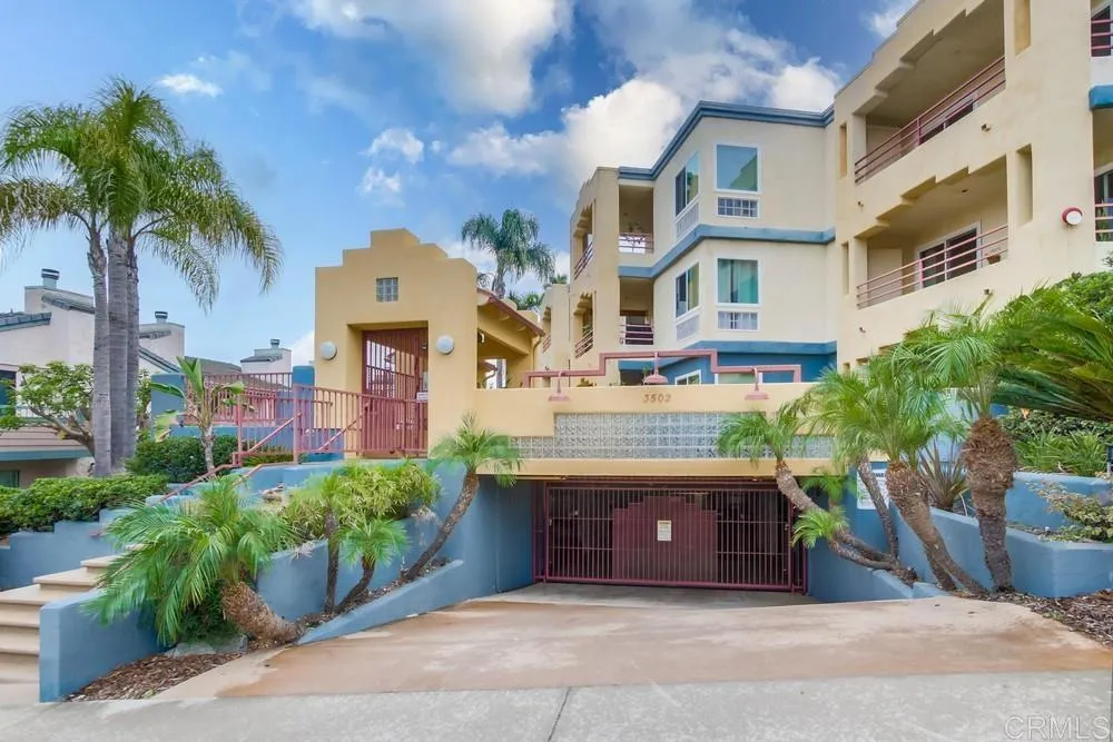 https://cdn.realtyfeed.com/cdn/127/306024182/2feee43af4b4b6c2a4ae30898087ef7e.webp