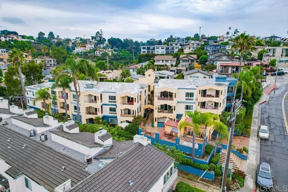 https://cdn.realtyfeed.com/cdn/127/306024182/5b5a528eb79d0a94093a0c8956d62dea.webp