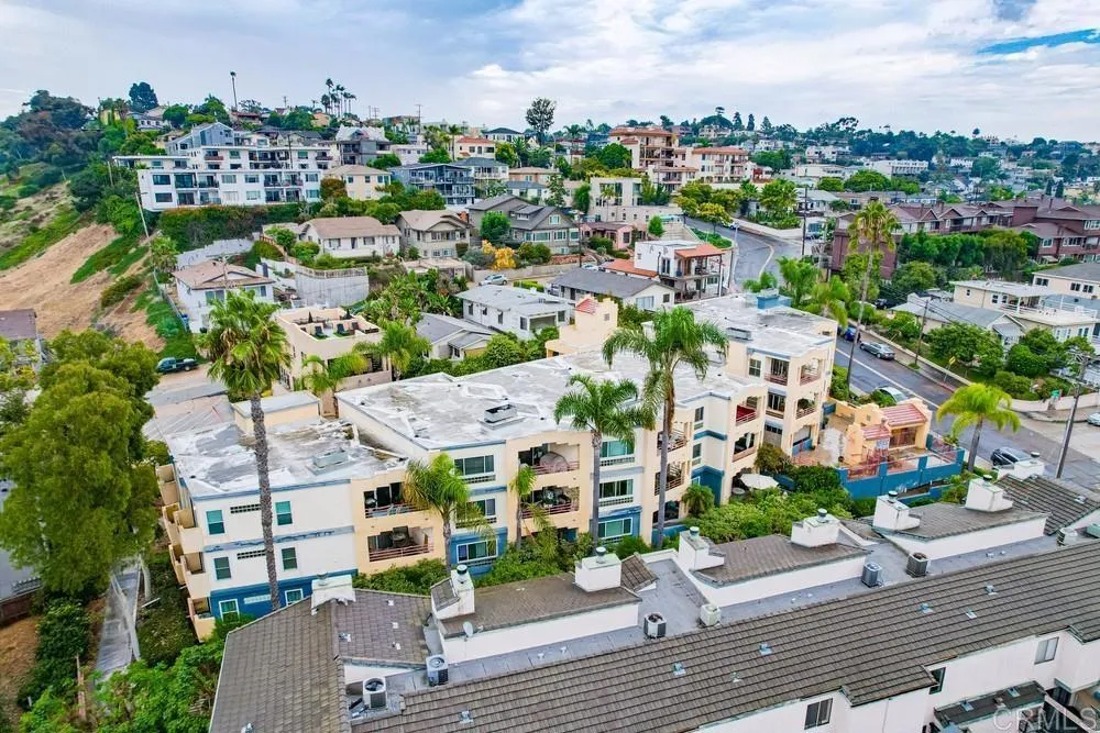 https://cdn.realtyfeed.com/cdn/127/306024182/6bd2b64378f056815fcd8ef2cc7cce73.webp