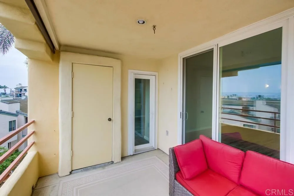 https://cdn.realtyfeed.com/cdn/127/306024182/afaf40864c713addd5d5a236ce50351d.webp