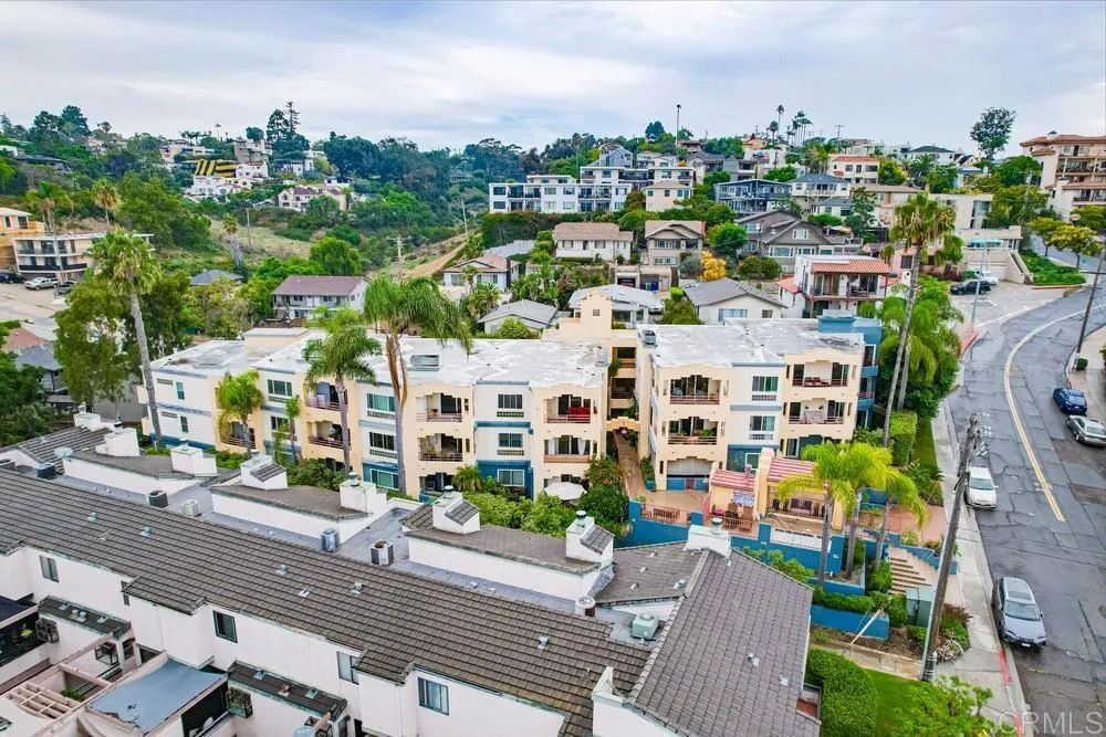 https://cdn.realtyfeed.com/cdn/127/306024182/daa3878b2404df28889c3c1b2e8c60b9.webp