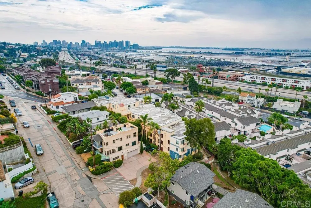 https://cdn.realtyfeed.com/cdn/127/306024182/ecc35c06a51e87947d89de9b30311f2c.webp