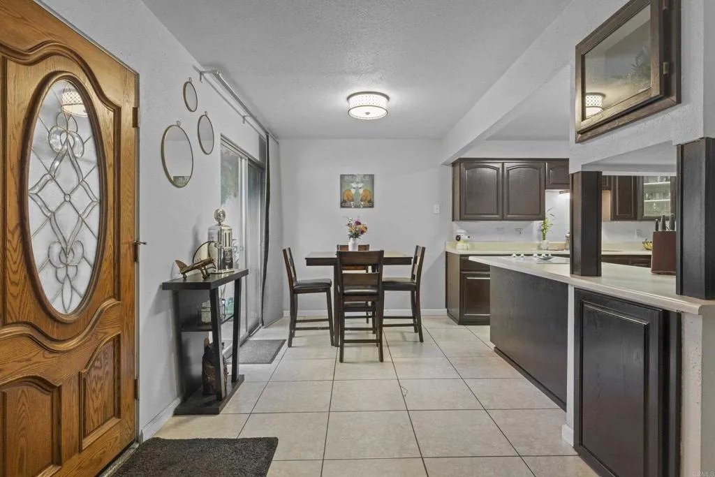 Photo #4: PTP2304724 Listing 