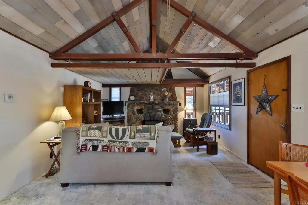 https://cdn.realtyfeed.com/cdn/127/306024735/227265761bea7824126d07060eee967d.webp