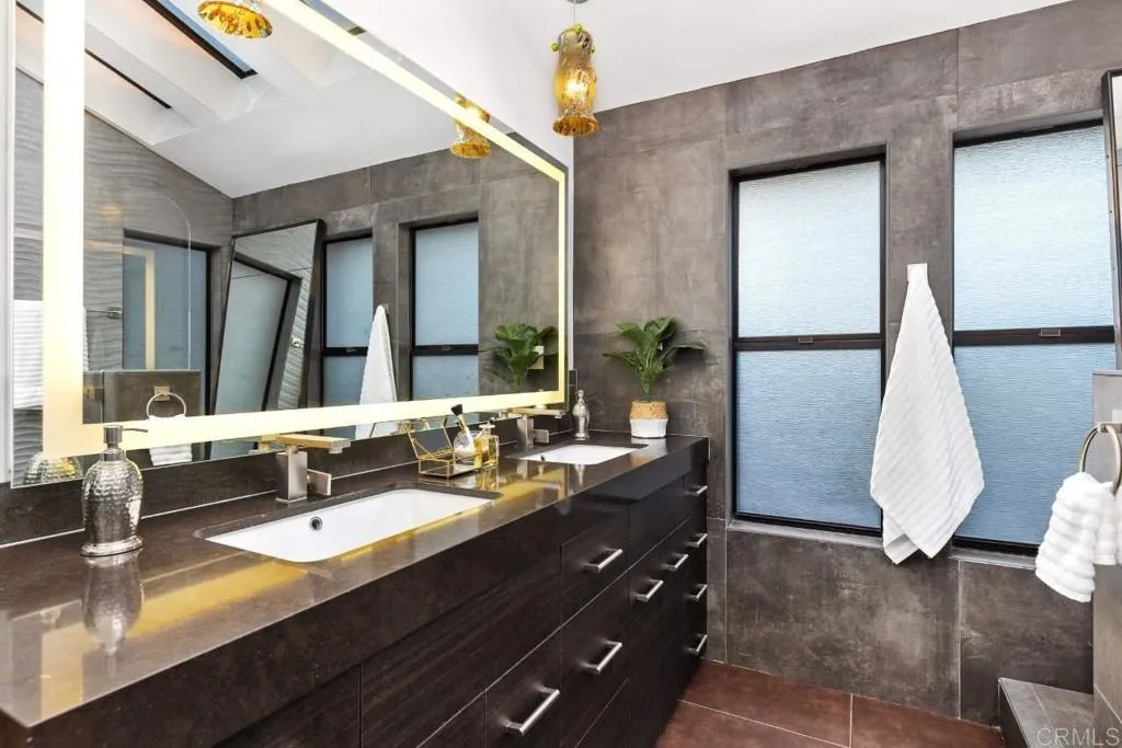 https://cdn.realtyfeed.com/cdn/127/306026193/516c4b1e63e93342e3613a58121977f0.webp