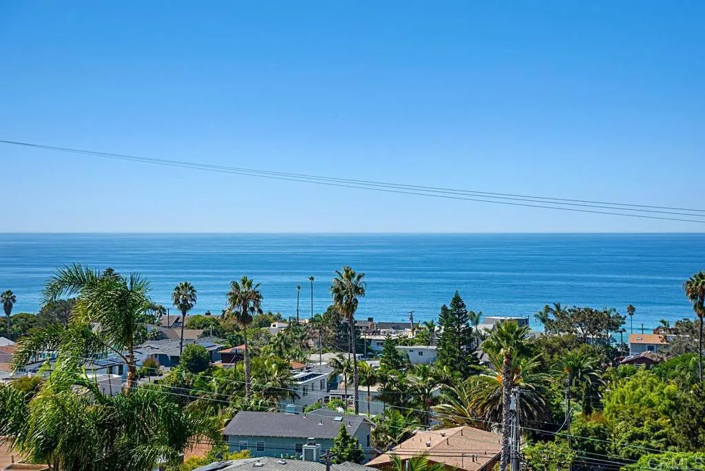 https://cdn.realtyfeed.com/cdn/127/306028769/20a50366c401c73c4189598b376083ba.webp