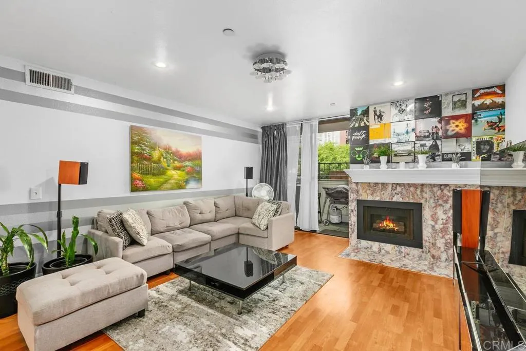 https://cdn.realtyfeed.com/cdn/127/306029001/479fb3d52094df6246a5539156c2d1f4.webp