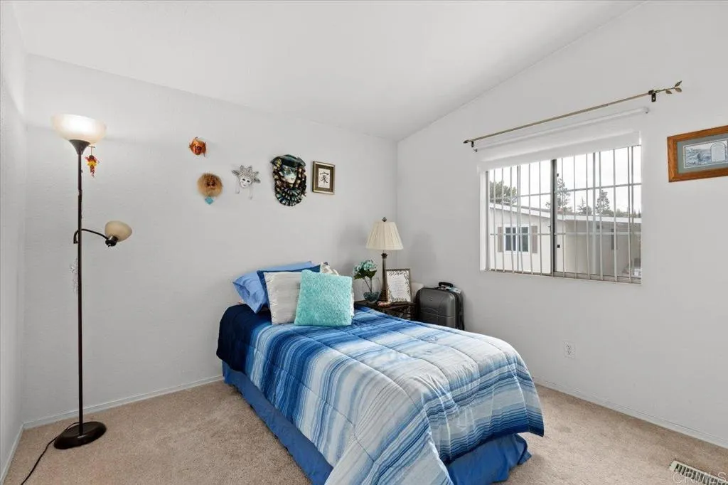 https://cdn.realtyfeed.com/cdn/127/306032062/8803f708cae16643300dd3ca5c3fdd8e.webp