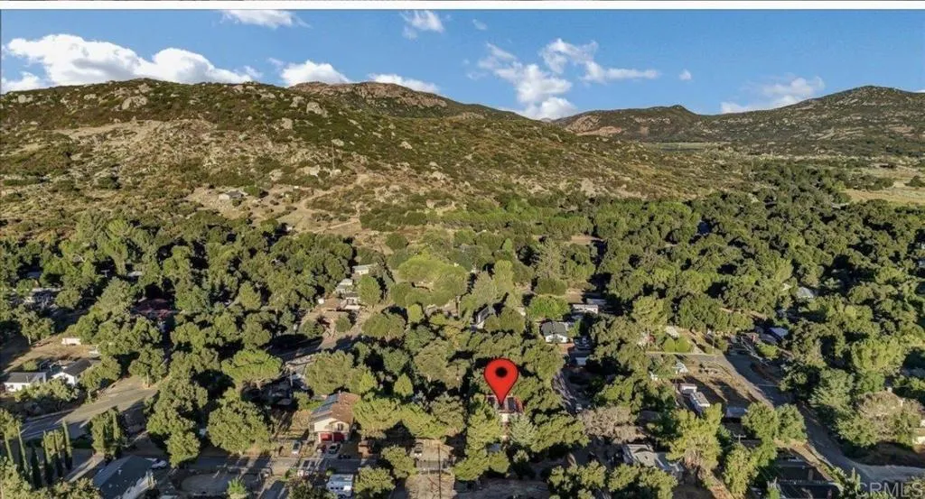 https://cdn.realtyfeed.com/cdn/127/306032751/2d1fd9c1d01a48ab970154b7005518fd.webp