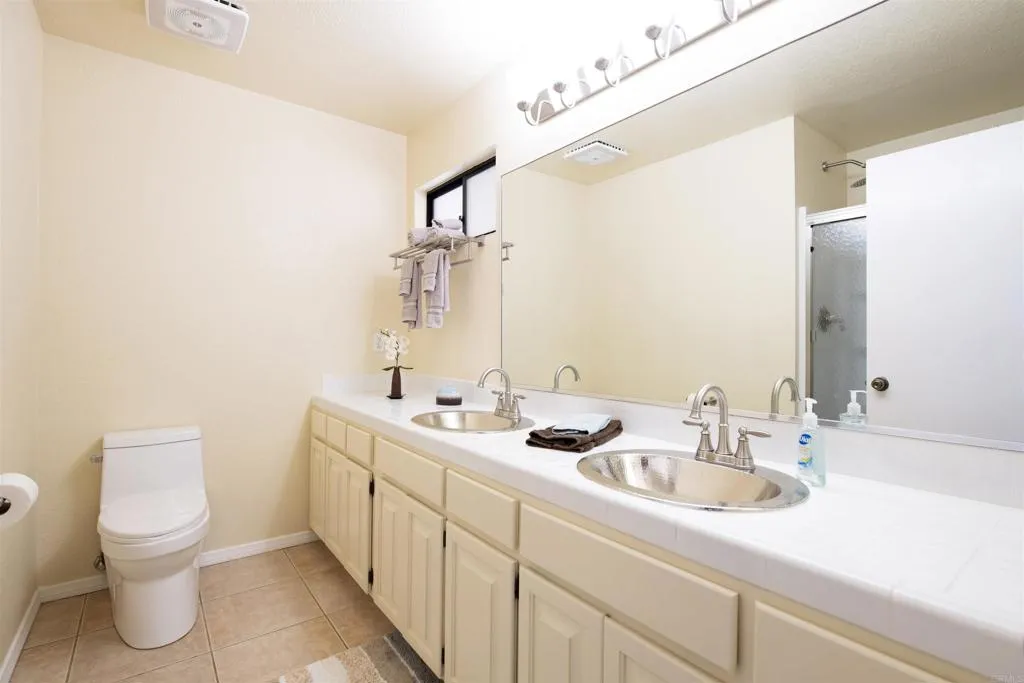 https://cdn.realtyfeed.com/cdn/127/306034668/96477de682c72fb93509162899e9f5f5.webp