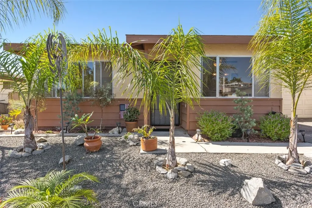 Photo #4: OC23186833 Listing 