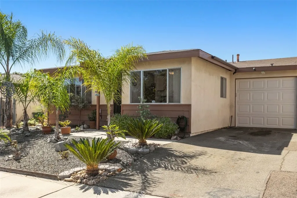 Photo #3: OC23186833 Listing 