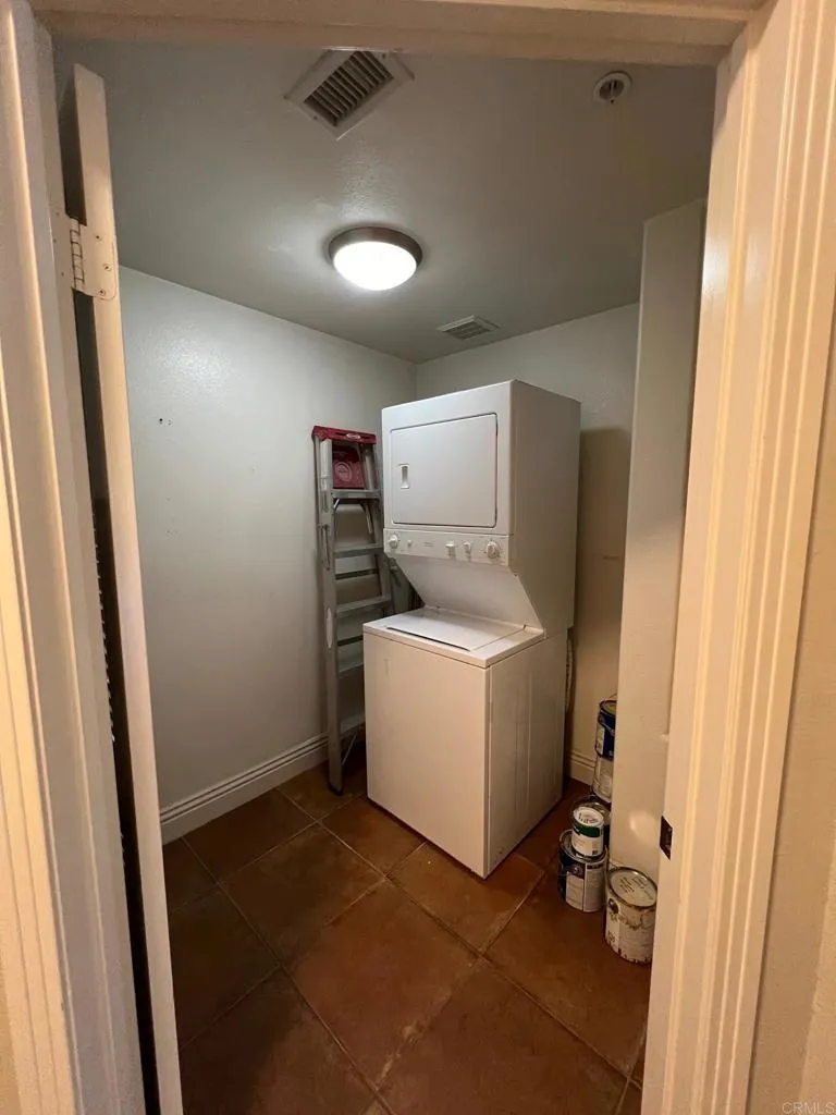 Photo #2: PTP2305102 Listing 