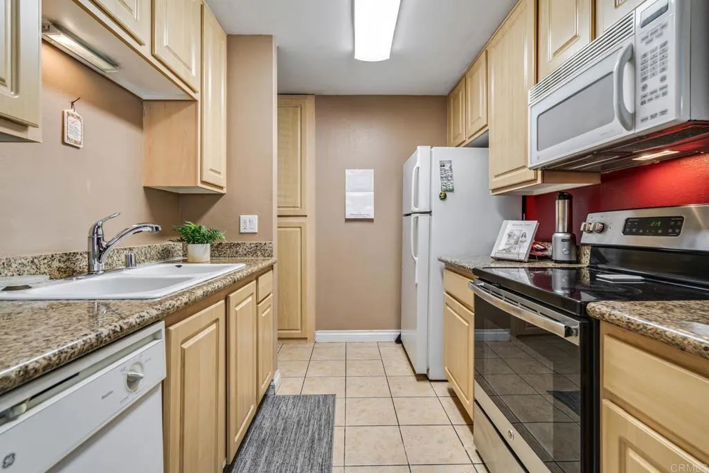 Photo #12: PTP2305130 Listing: Photo #12