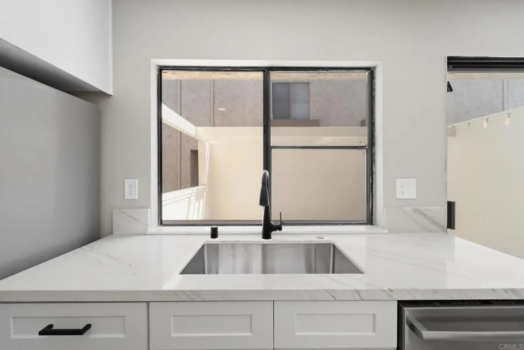 https://cdn.realtyfeed.com/cdn/127/306041328/f7a0429157ce6c2a6ef86630050111a7.webp