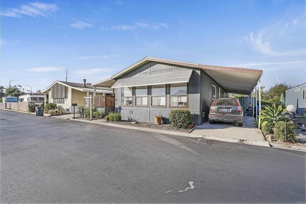 https://cdn.realtyfeed.com/cdn/127/306041676/24ab81e181947205286f9603661252de.webp