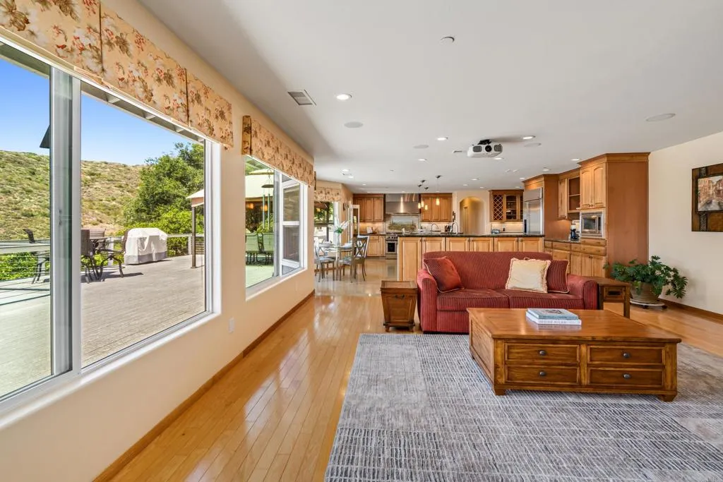 https://cdn.realtyfeed.com/cdn/127/306042374/71e6146c210bff45e039e80a1845a82a.webp