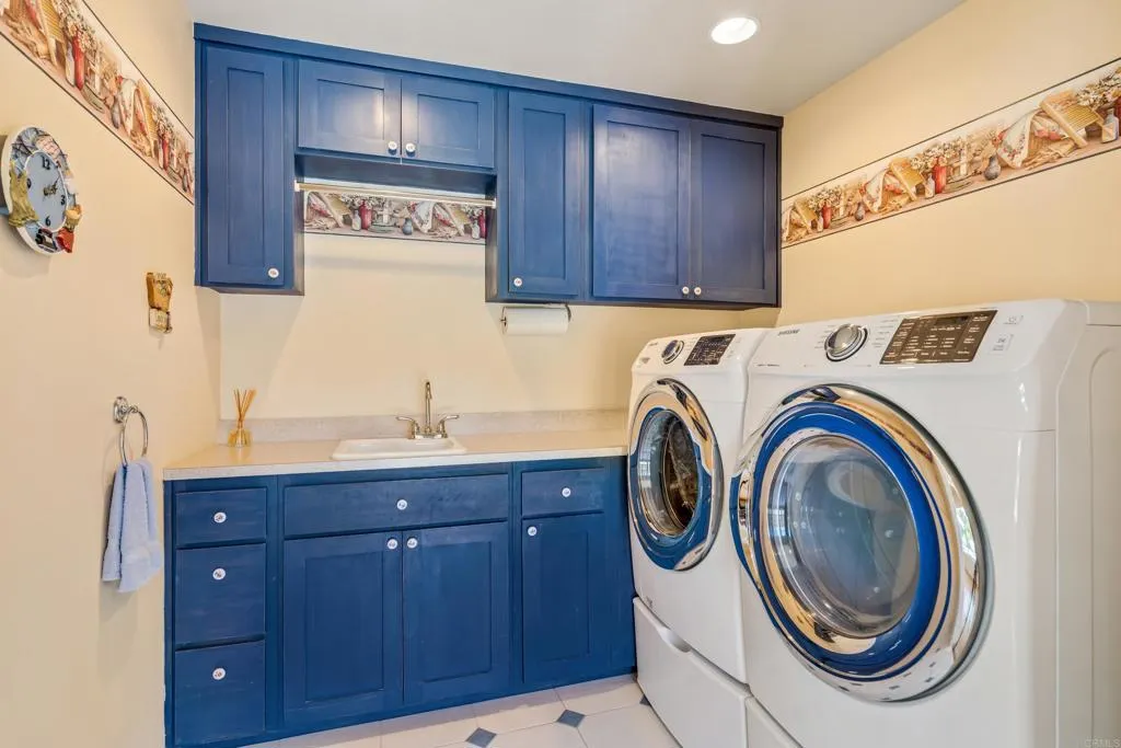 https://cdn.realtyfeed.com/cdn/127/306042374/786d00ee7b4f52f94a758ad6e7213d49.webp
