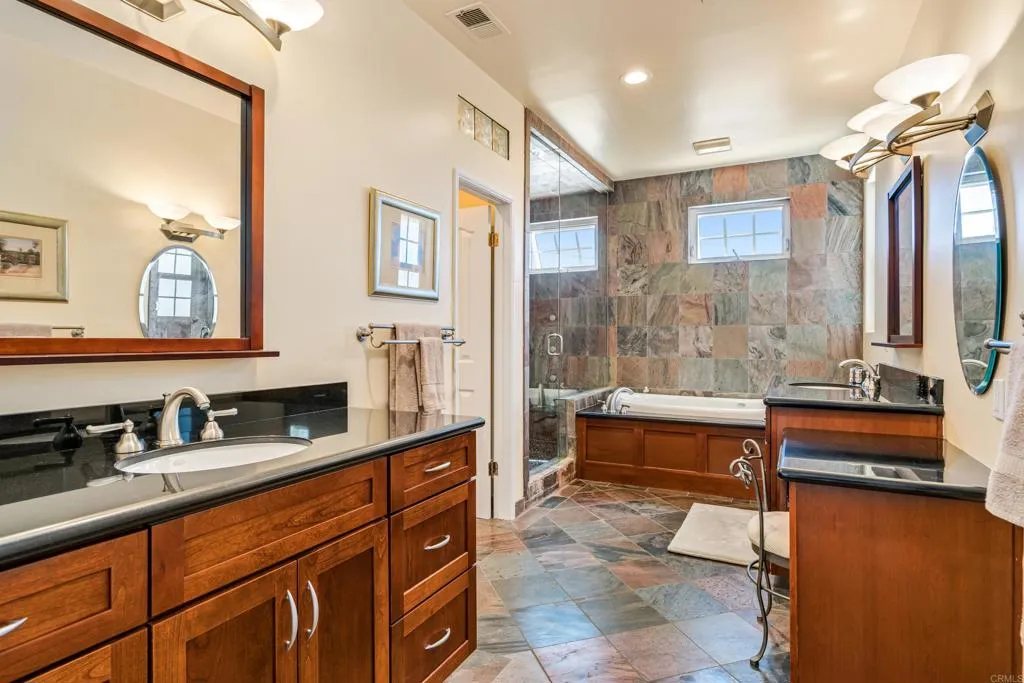 https://cdn.realtyfeed.com/cdn/127/306042374/85633a665716edb66af1f5e3c8cd6352.webp