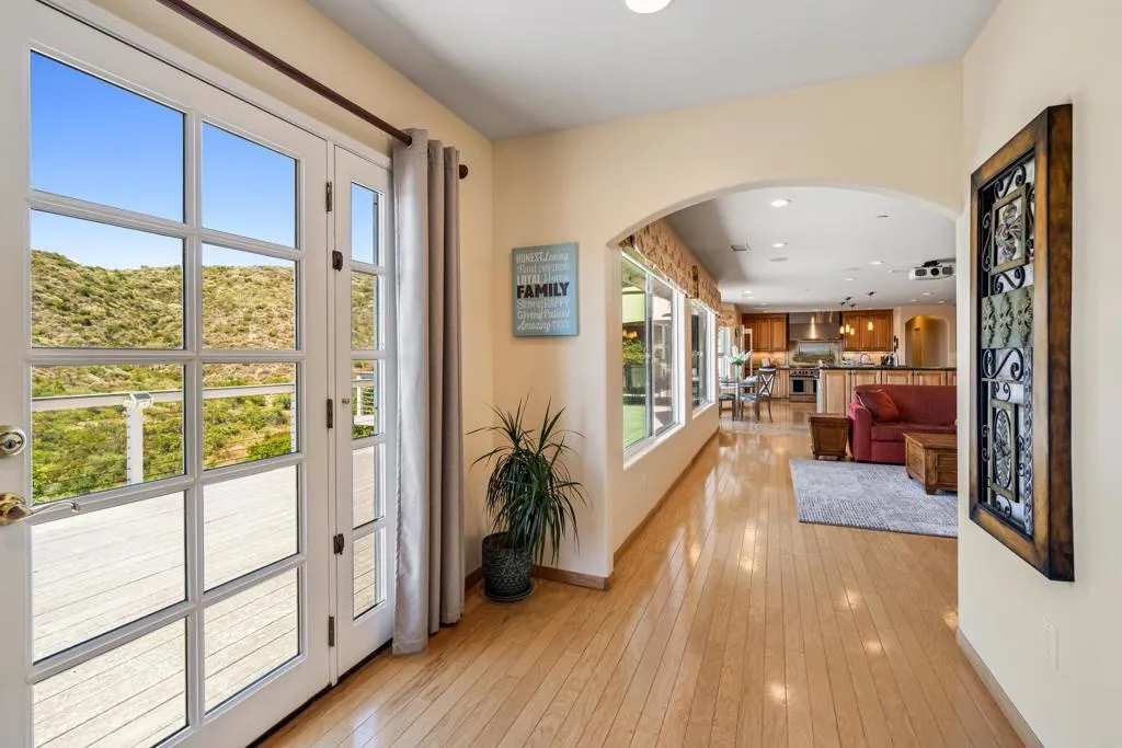 https://cdn.realtyfeed.com/cdn/127/306042374/9f27bf4ae77922419db6340de72b24de.webp