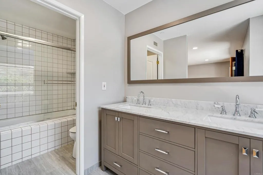 https://cdn.realtyfeed.com/cdn/127/306042374/d6c8c26a4f8cf3c7cabb89d424a792b1.webp