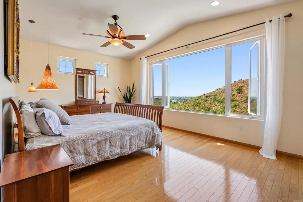 https://cdn.realtyfeed.com/cdn/127/306042374/e37992880cb7d910144185428c71a6ac.webp