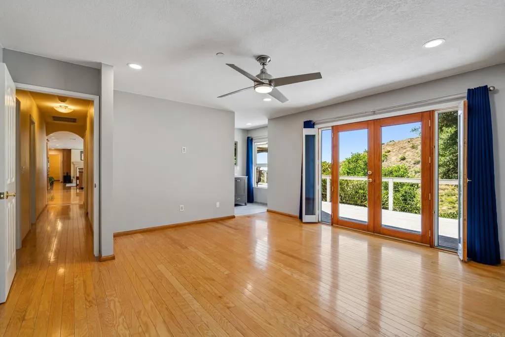 https://cdn.realtyfeed.com/cdn/127/306042374/e548d3745c94aec86e166d479e2f9964.webp