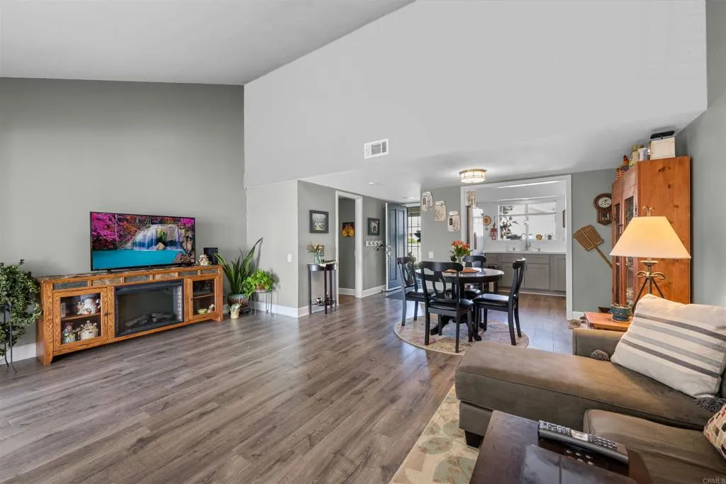 Photo #6: NDP2308388 Listing 