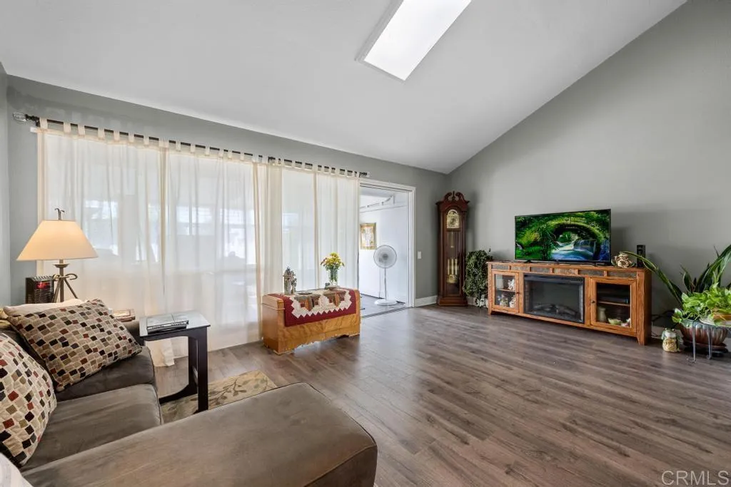 Photo #4: NDP2308388 Listing 