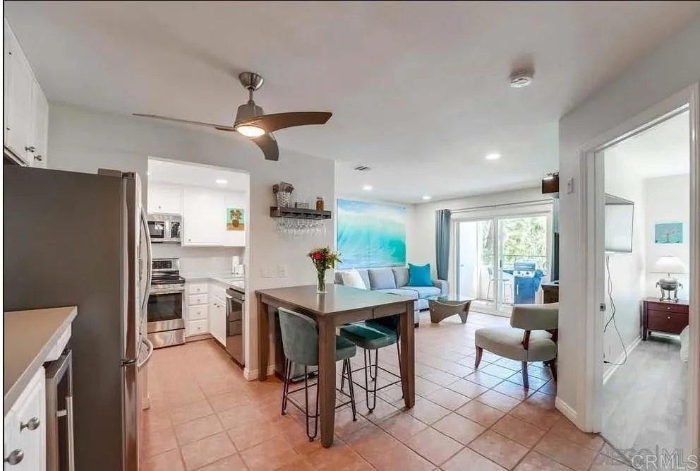 Photo #3: PTP2305330 Listing 