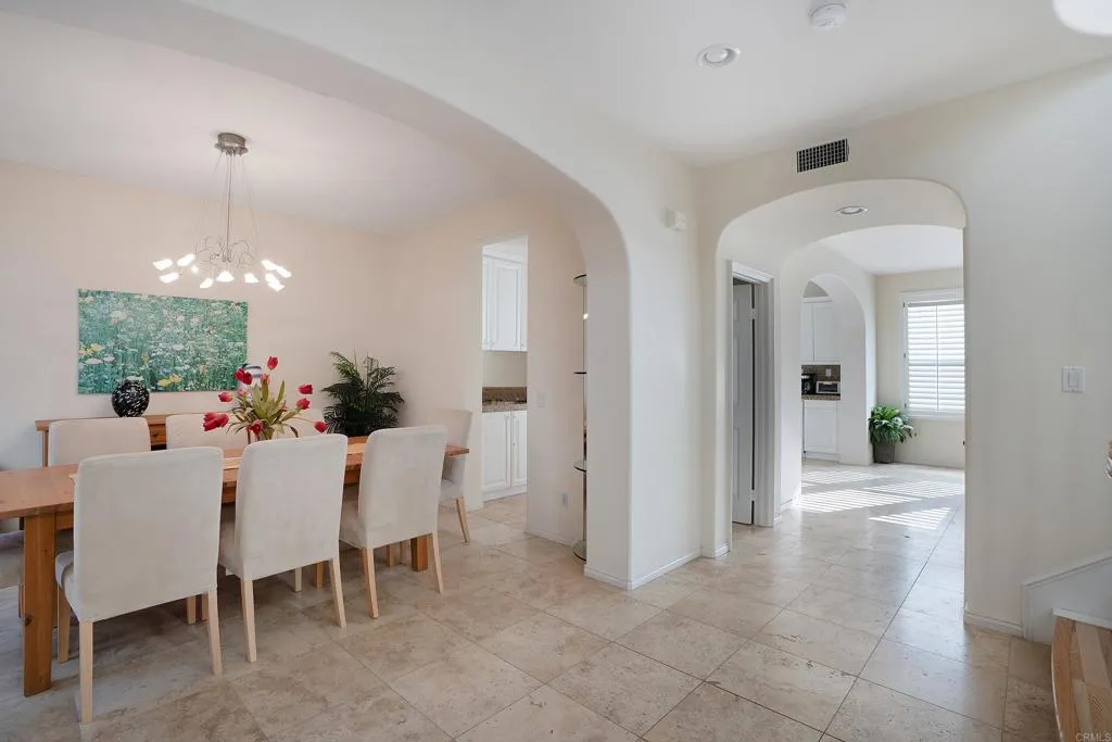 https://cdn.realtyfeed.com/cdn/127/306046354/c6554a27404f733ca7466916ca633752.webp