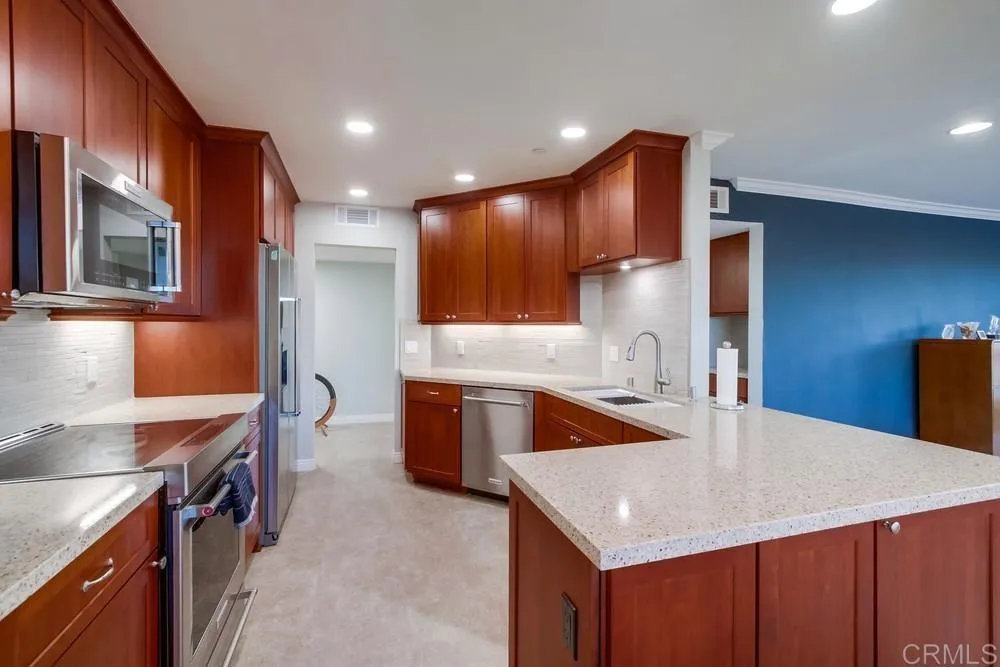 https://cdn.realtyfeed.com/cdn/127/306049569/0ab18d5e43a6e3a3544fbffb9ed8a71c.webp