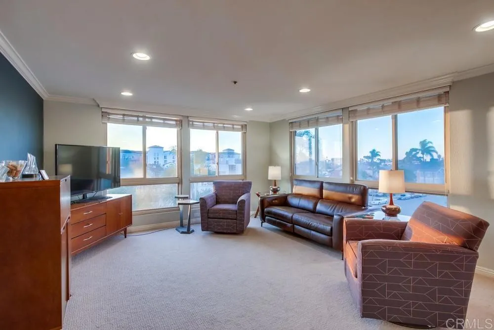 https://cdn.realtyfeed.com/cdn/127/306049569/4d2fdcbbd73fa665c3efcd108ae7b2ec.webp