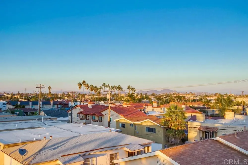 https://cdn.realtyfeed.com/cdn/127/306049569/72cc2ebe72395aaa045b1877cdfcf6c9.webp