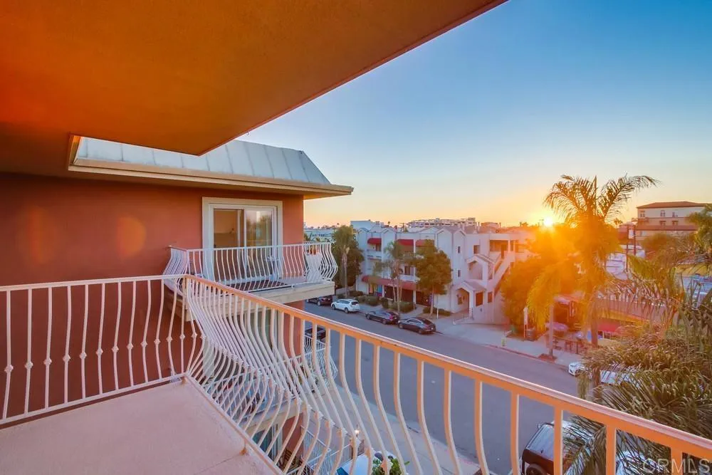 https://cdn.realtyfeed.com/cdn/127/306049569/c0ebc5191735880eb9b7adf1ce880006.webp