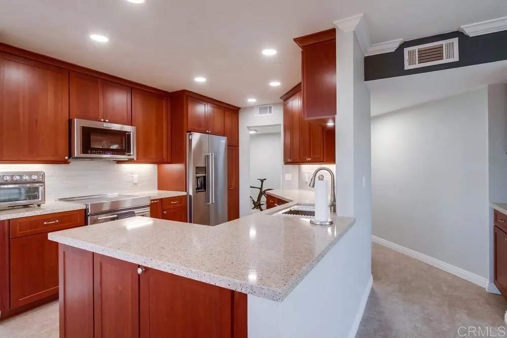 https://cdn.realtyfeed.com/cdn/127/306049569/d31dc33fd6c5091479638bf509256162.webp