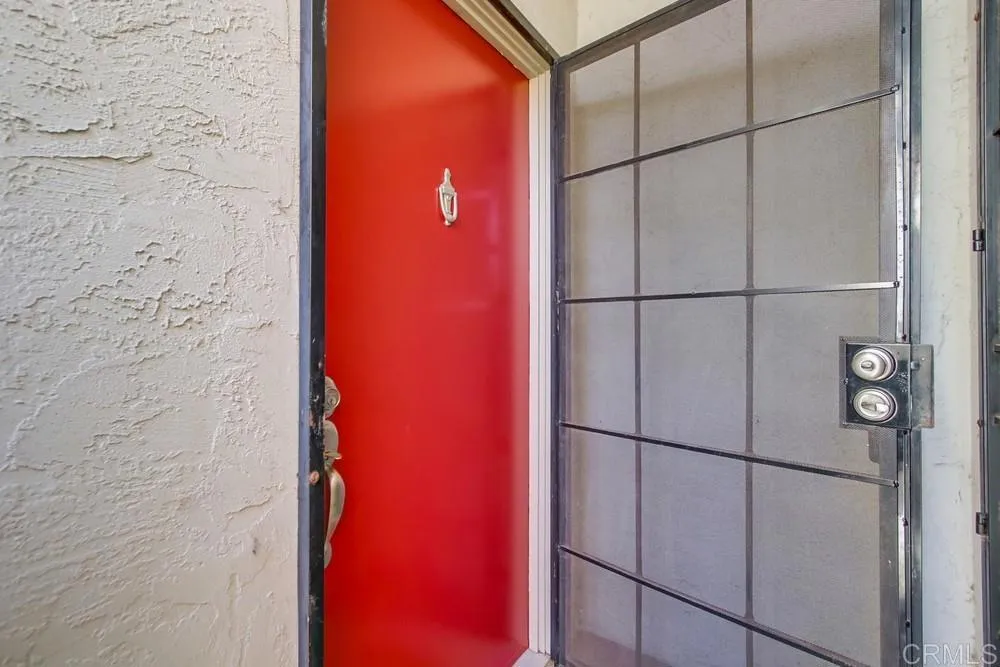 Photo #4: PTP2305520 Listing 