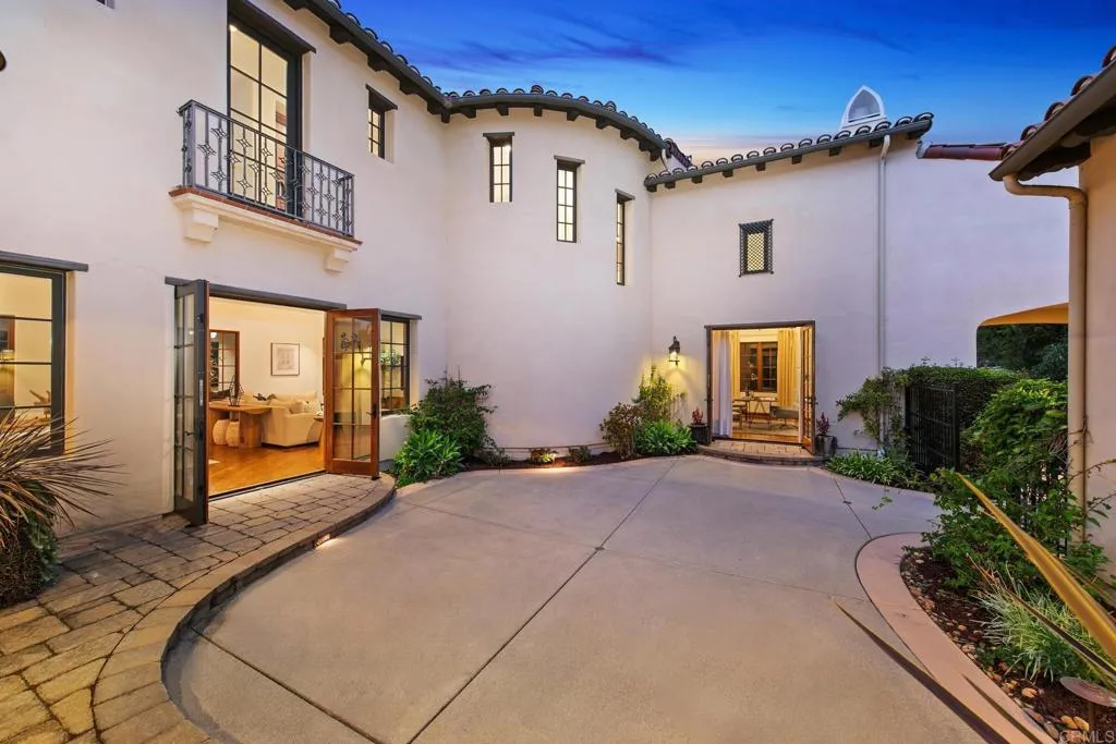 https://cdn.realtyfeed.com/cdn/127/306051741/43118622b2850145fec407b6df9f1edc.webp