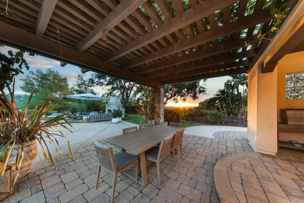 https://cdn.realtyfeed.com/cdn/127/306051741/8c5b3aa785ce695740edd7c6a9c4093d.webp