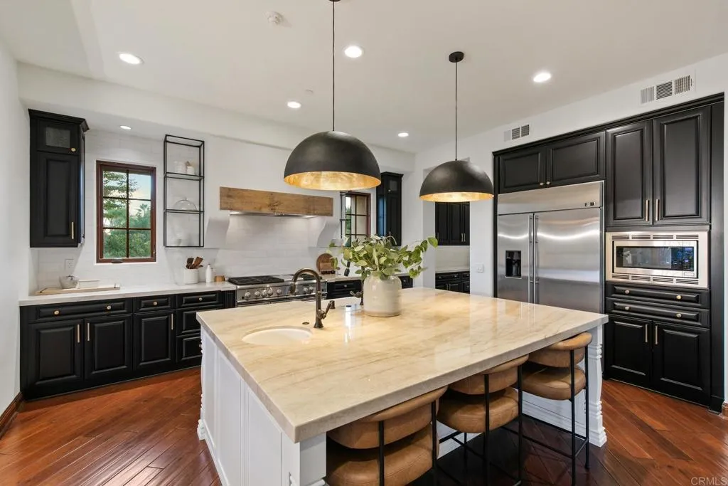 https://cdn.realtyfeed.com/cdn/127/306051741/b401855d6b9e711c07444a2f583afadb.webp