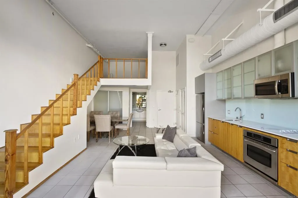 Photo #3: NDP2308699 Listing 
