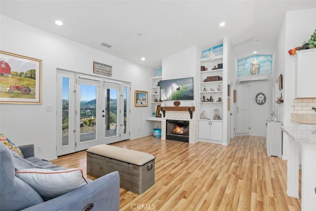 https://cdn.realtyfeed.com/cdn/127/306051916/2c4f182a20653fe9c115794f3c7e8684.webp