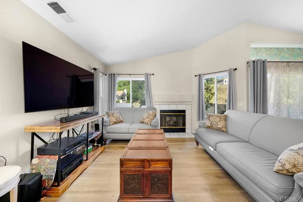 https://cdn.realtyfeed.com/cdn/127/306052598/1c65ad55e6b6169b8983d87aab021648.webp