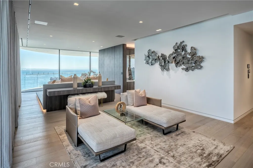 https://cdn.realtyfeed.com/cdn/127/306052868/b0f38021d4293e89c699185c63a20749.webp