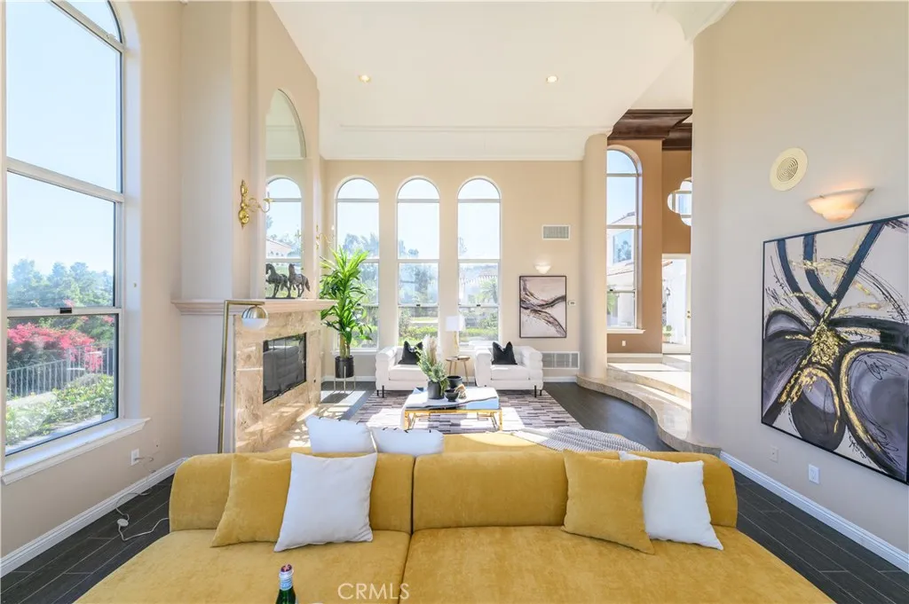 https://cdn.realtyfeed.com/cdn/127/306053071/fe54f3532c2649717e8135687566c166.webp