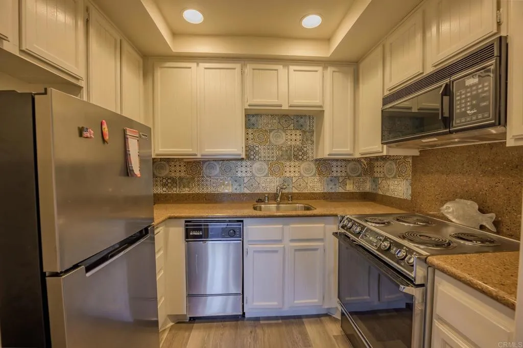 Photo #2: NDP2308744 Listing 